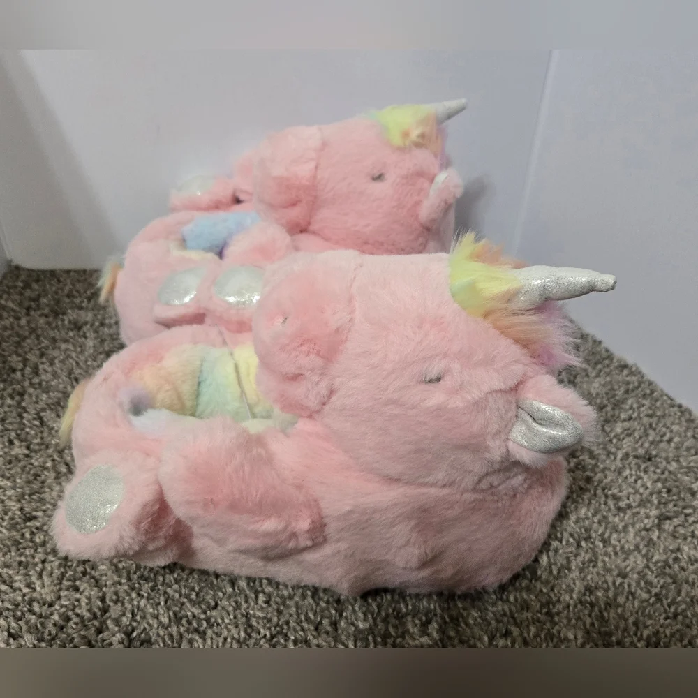 Pink Unicorn Slippers Kids Size Large 4-5, New With Tags Cat & Jack Brand